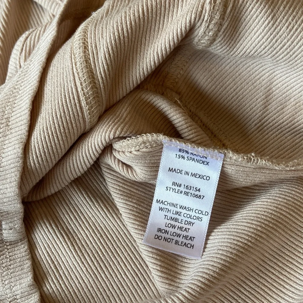 Altar'd State corset style top, cream color, size M, w/ long sleeves. - Picture 3 of 9